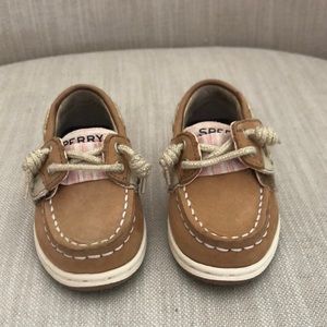 Toddler girl Sperry’s
